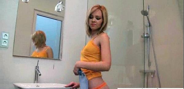  Amateur Teen Girl Mastubating With Toys vid-24